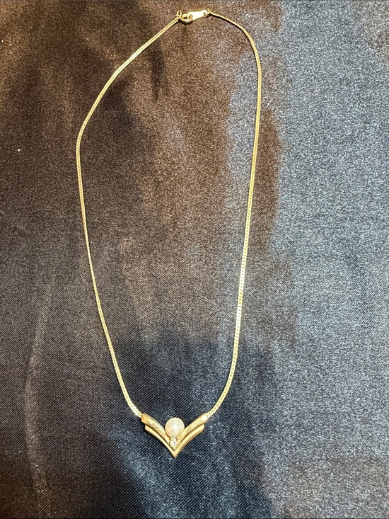 Jewelry - Gold V-Shaped Pendant Necklace with Stone Accent - Women's Jewelry